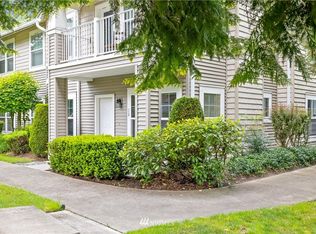 1720 Kennedy Pl #B-5, Dupont, WA 98327