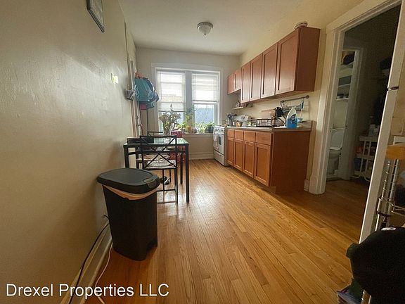 4th image of 4020 W Melrose St APT 3N