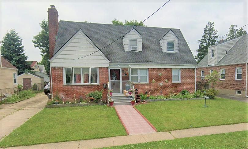 1st image of 1065 N 6th St