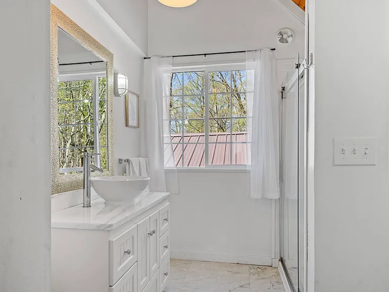 858 S Shore Rd — Photo 15