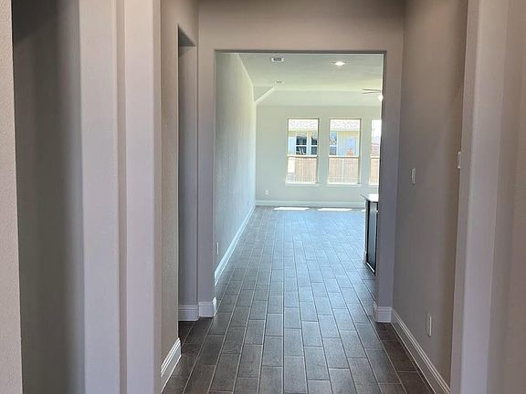 5th image of 1504 Pegasus Dr