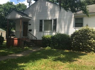 1352 S Lakeland Dr, Charleston, SC 29406