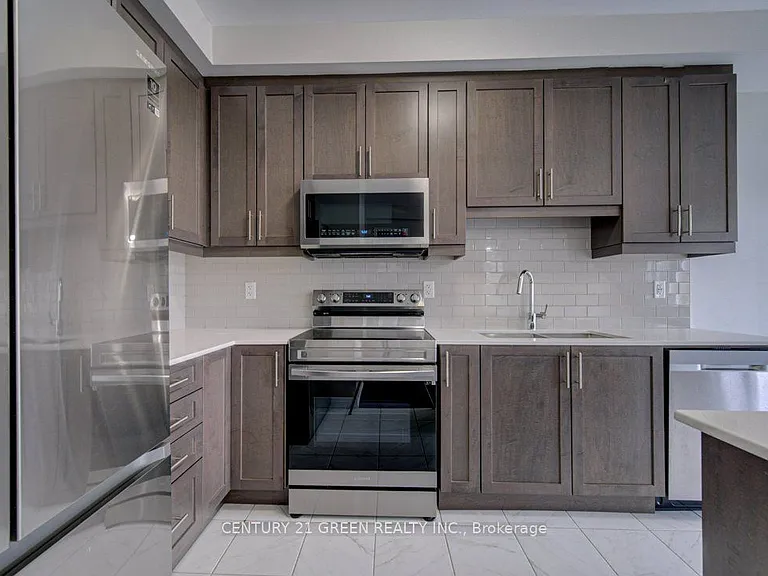 30 Baker Ln — Photo 19