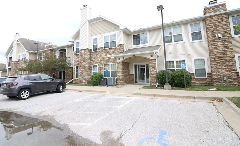 1st image of 1311 SE University Ave Unit 206
