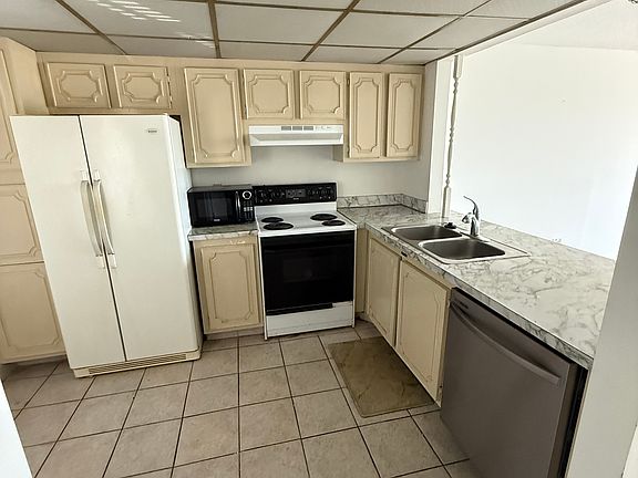 2nd image of 14130 Rosemary Ln APT 1313