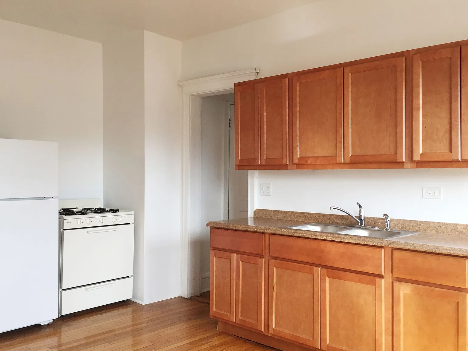 1515 E. 54th Street — Photo 3