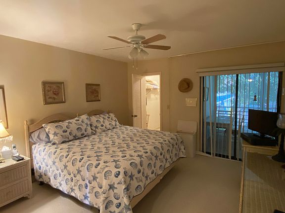 4th image of 755 Saturn St APT H201