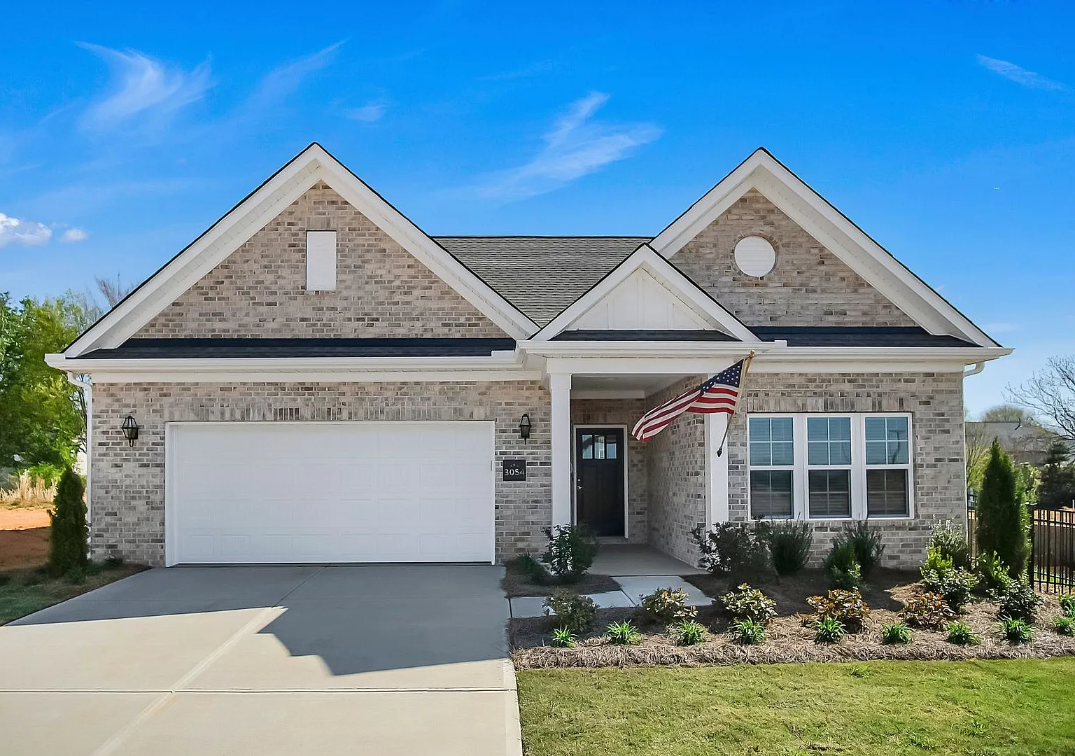 Beautiful Newer Construction In Founders Landing 55+ Community! (Pre Furniture) — Photo 4