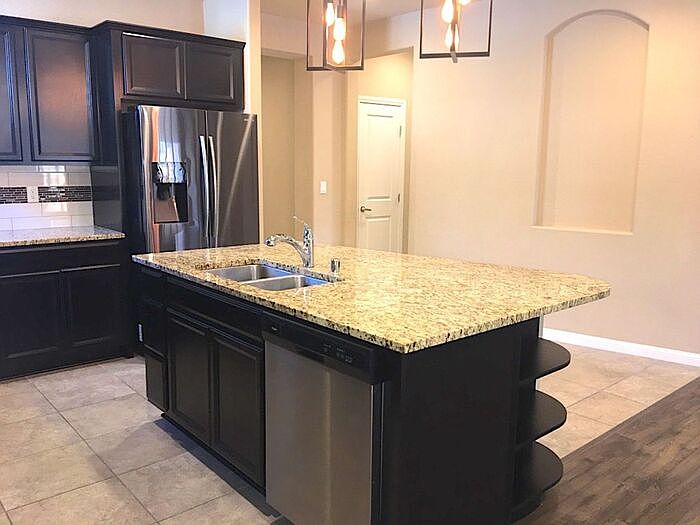1st image of 4957 Monrovia Dr