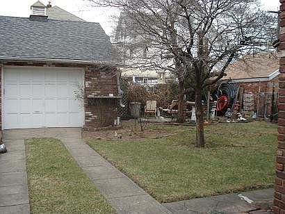 Country-like Yard & Garden