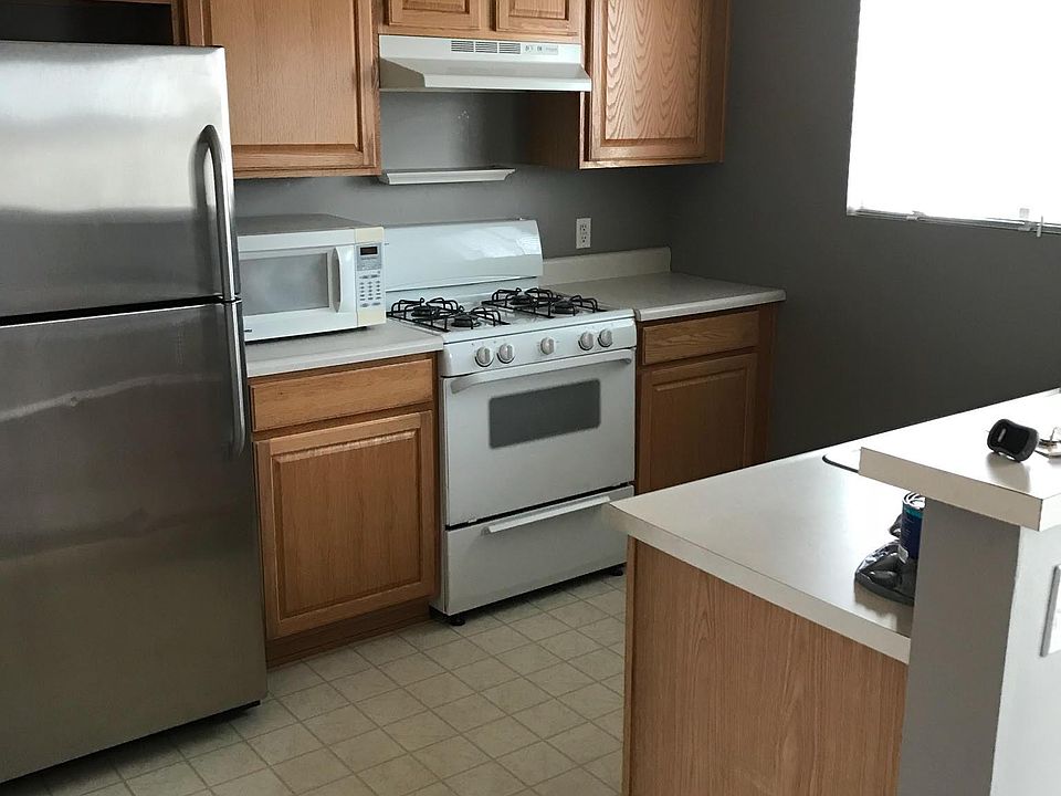 2nd image of 17857 Olive St