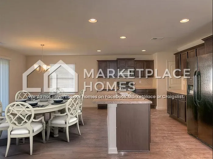 3 bed, 2.5 bath, 1723 sqft, $1,995 — Photo 4