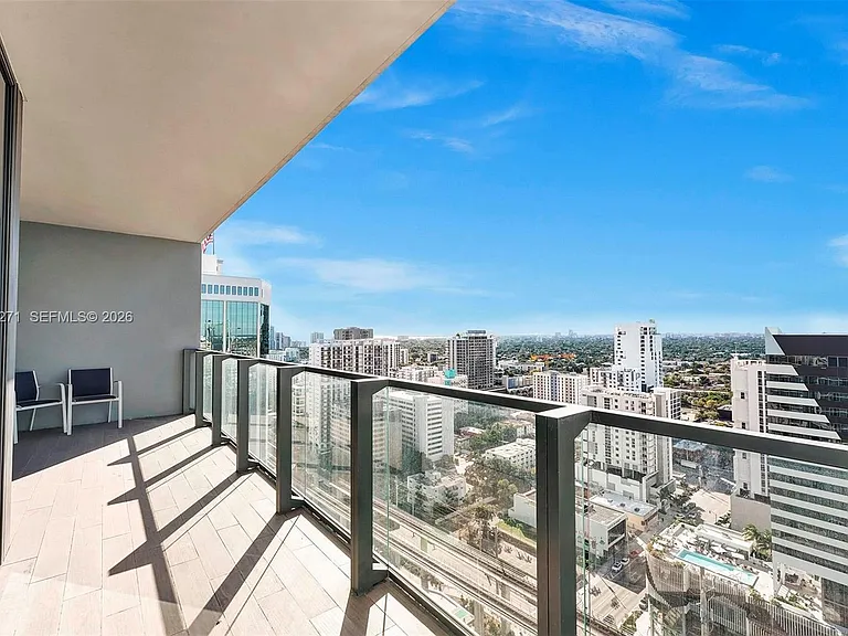 88 SW 7th St #2106 — Photo 35