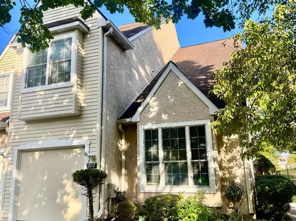 207 Country Club Dr, Lansdale, PA 19446