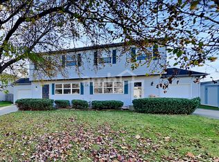 516 Powers Ct APT A, Yorkville, IL 60560