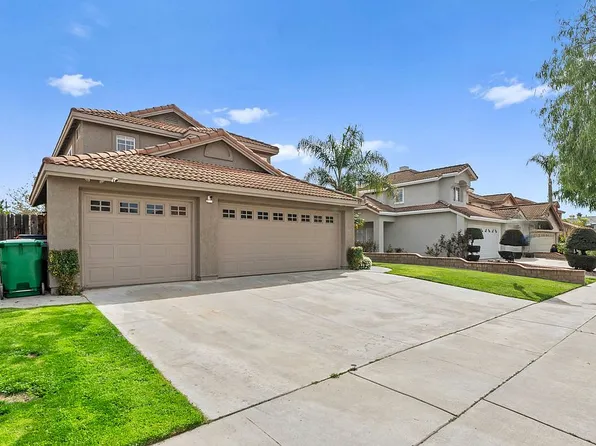 413 N Arthur Cir, Corona, CA 92879