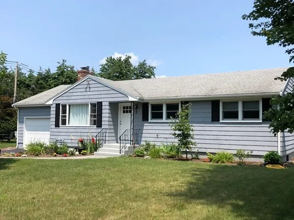 1 Spring Ln, Hopkinton, MA 01748