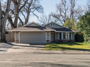 6774 Irving Rd, Redding, CA 96001