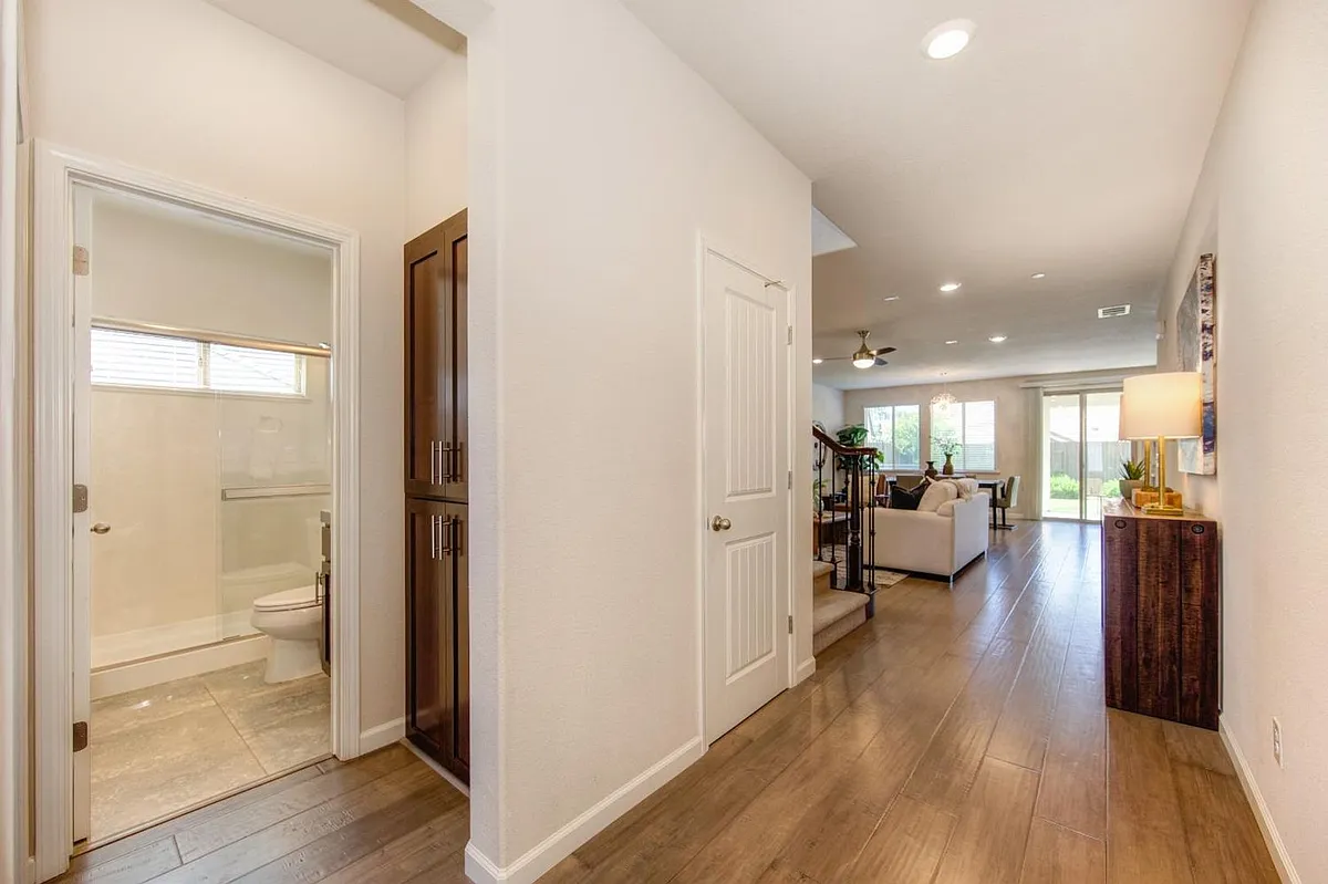 Building Photo - 3893 Fenway Cir