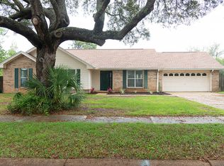 2225 Calle De Castelar, Navarre, FL 32566