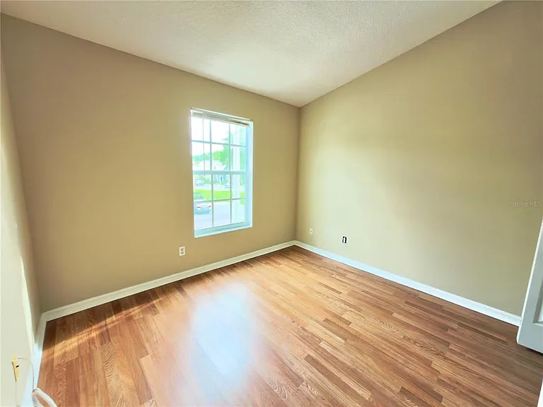 30209 Swinford Ln — Photo 16