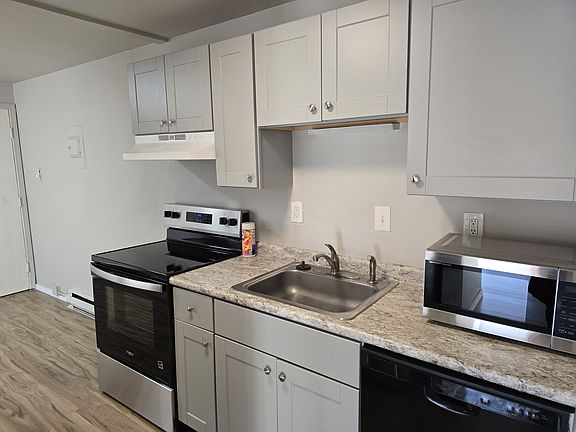 2nd image of 80 Damon Rd APT 8203