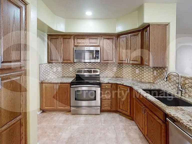 837 W Shellfish Dr — Photo 3