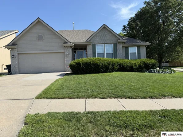 16917 Pierce St, Omaha, NE 68130