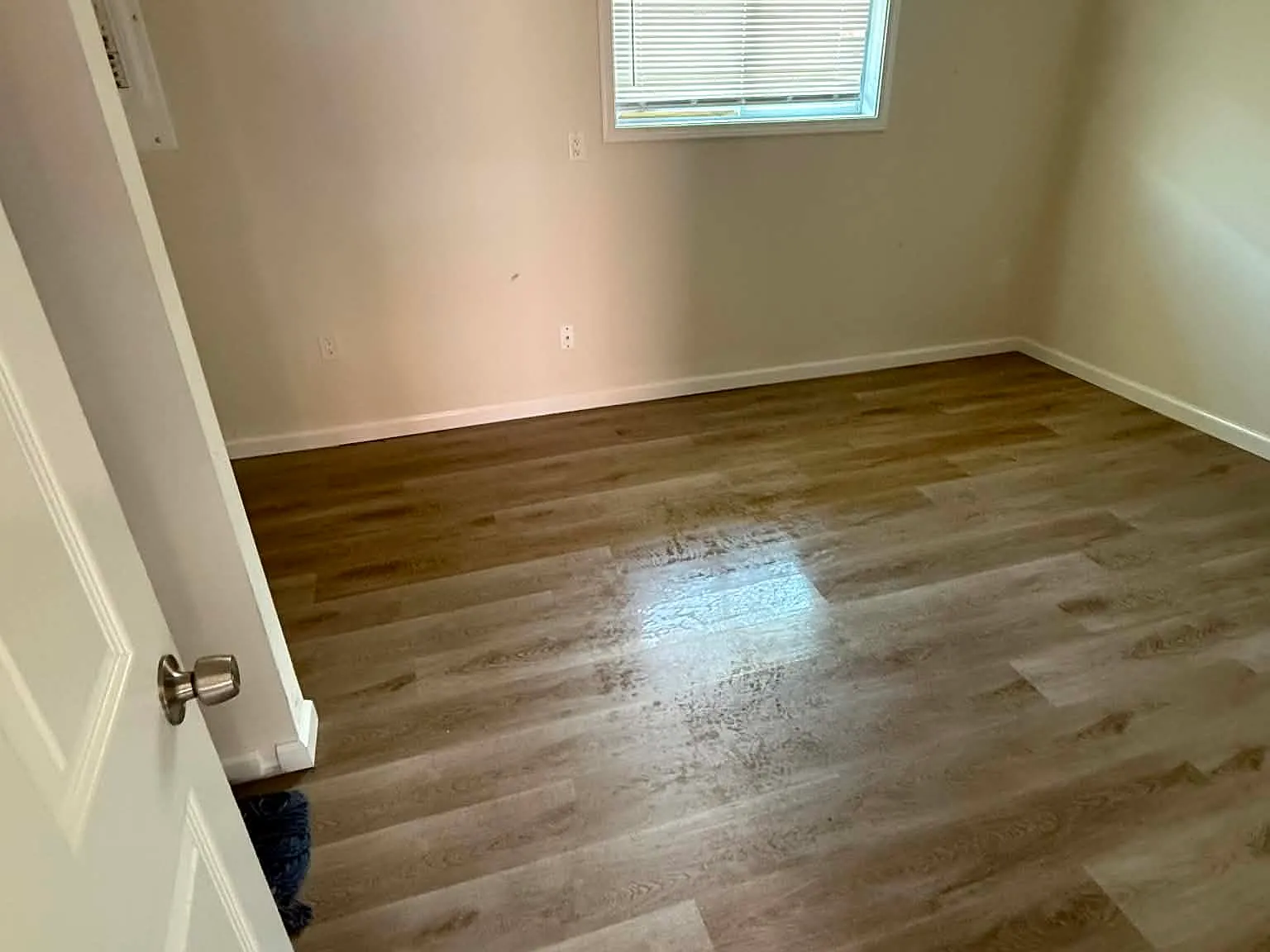 140 Kelly Ave — Photo 2