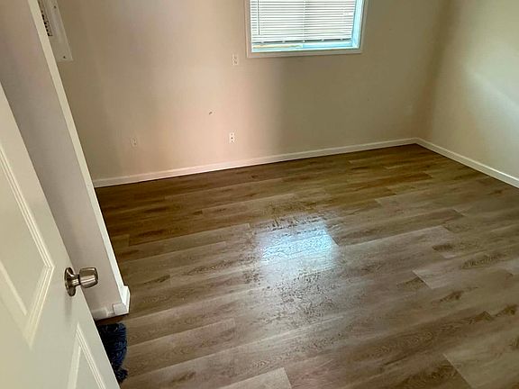 2nd image of 140 Kelly Ave APT 2