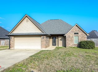 100 Lola Cir, Benton, LA 71006
