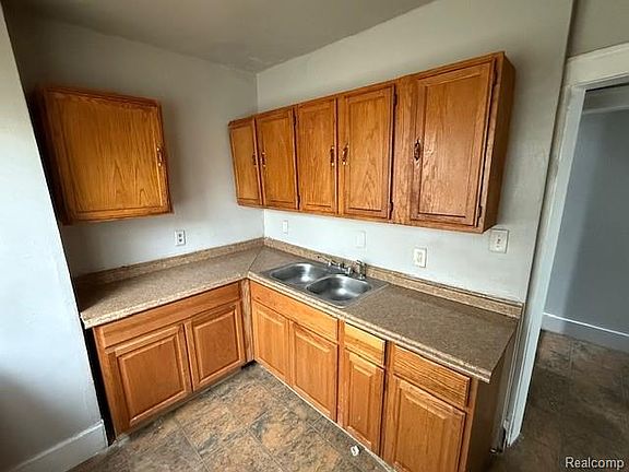 5th image of 15751 Monte Vista St