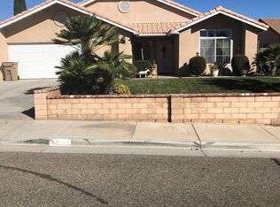 14186 Dartmouth St, Hesperia, CA 92344