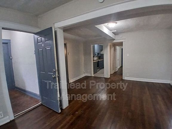 2nd image of 104 N Indiana Ave #2
