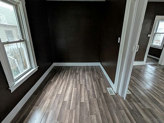 3rd image of 1169 E 60th St APT 1