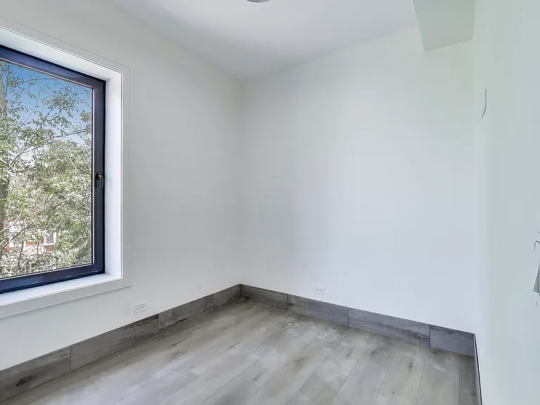 2023 N Drake Ave #2S — Photo 11