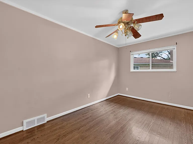 29101 Campbell Dr — Photo 16