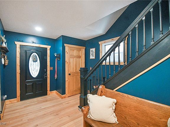 2nd image of 251 King St