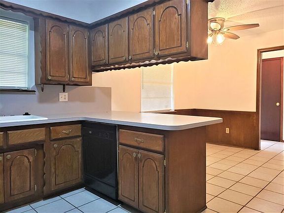 4th image of 4108 Vickie Dr