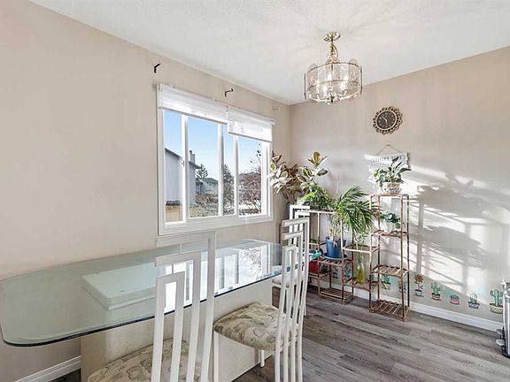 4th image of 6020 W Temple Rd NE