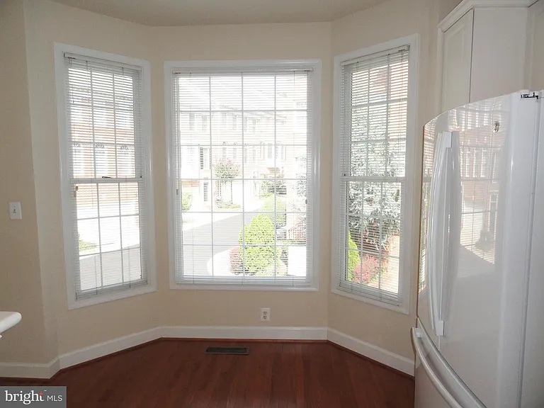 2511 Gadsby Pl — Photo 16
