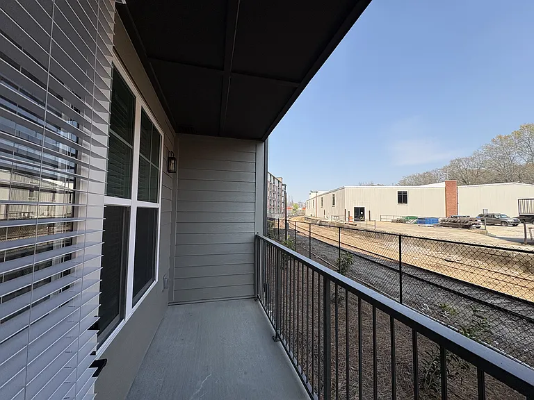 District on the Etowah Apartments — Photo 411