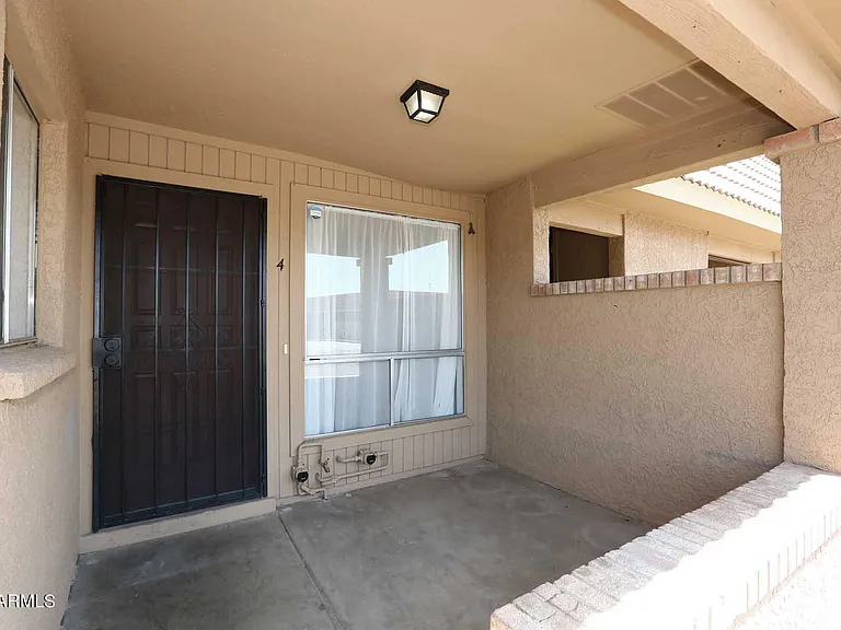 522 W Blackhawk Dr #4 — Photo 4