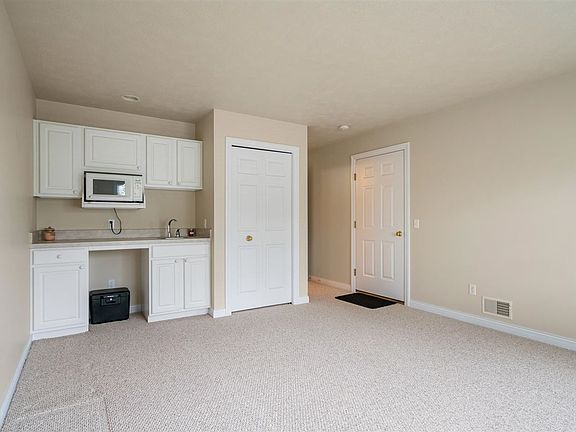 5th image of 09519-10 Summerhouse Dr