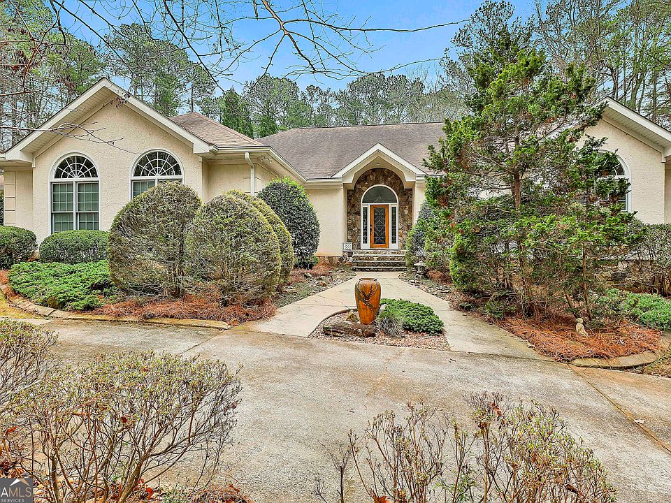 1st image of 304 Bradford Way