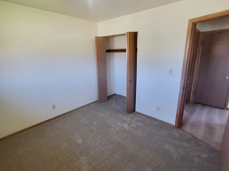 4284 S Whitnall Ave #7 — Photo 8