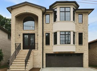 1136 Abbott Blvd, Fort Lee, NJ 07024