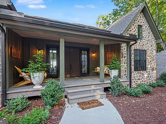 3rd image of 1095 Rabun Bluffs Dr