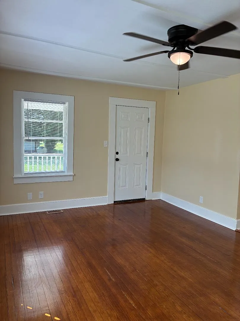 1340 Proctor Street — Photo 4