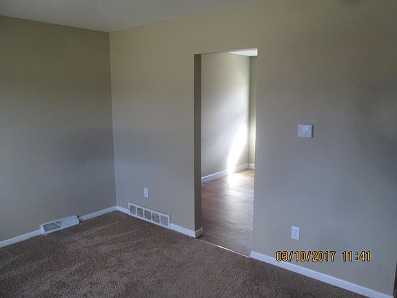 3rd image of 4984 Northtowne Blvd